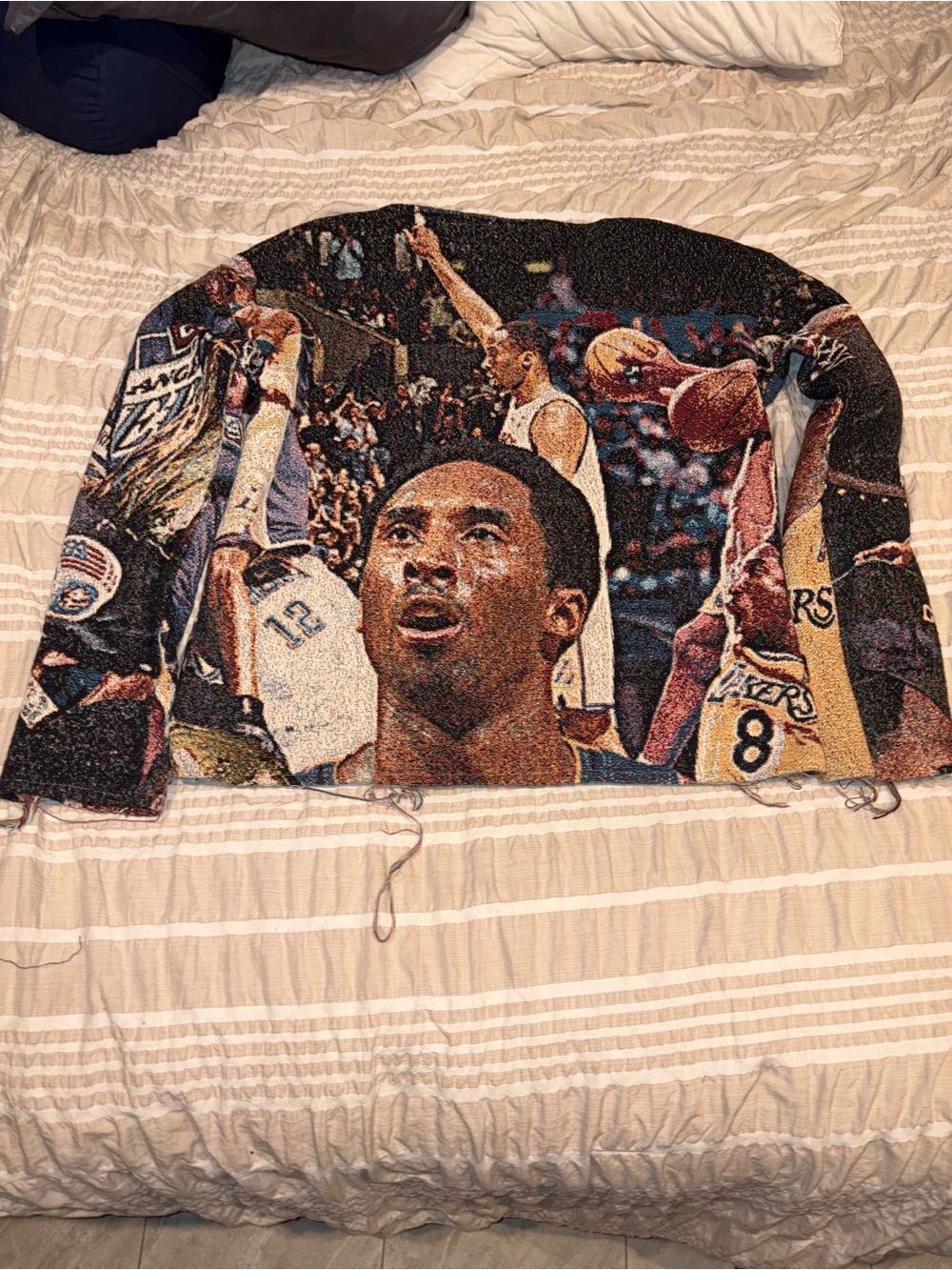 Kobe tribute Tapestry shirt sz. S